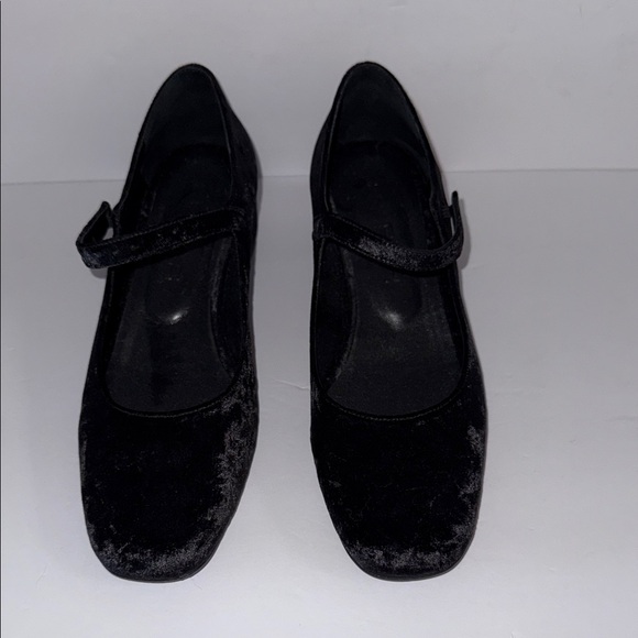 BY FAR Made in Portugal Black Velvet Mary Jane Flats Shoes Women’s Size 39 - Picture 2 of 7